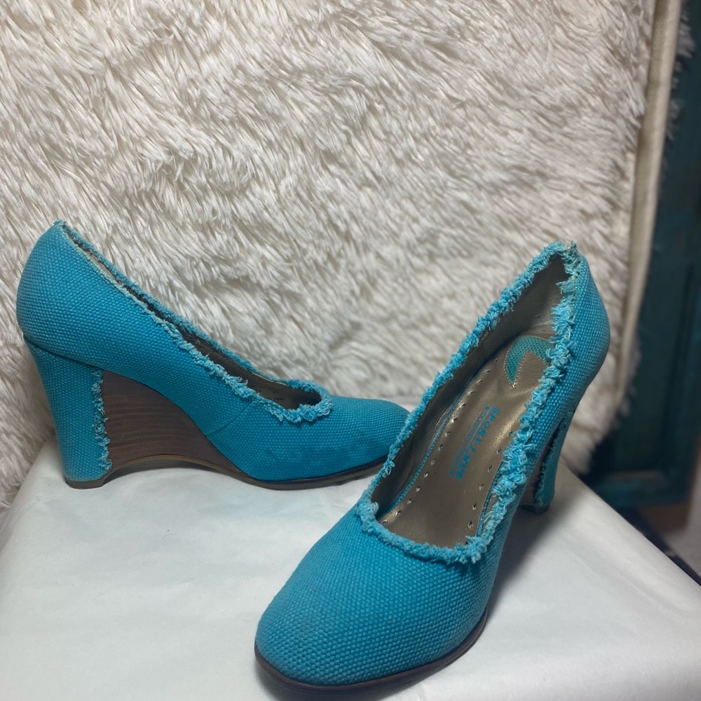 Summer vacation wedge shoes